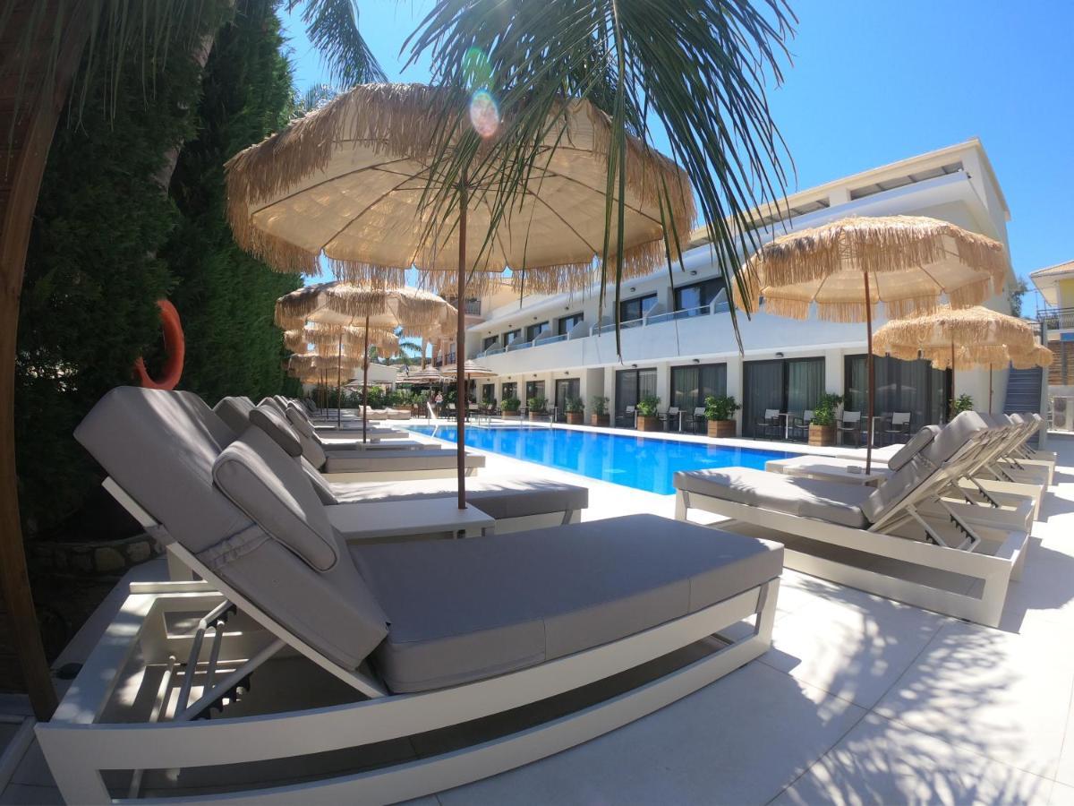 Paradise Bar Aparthotel